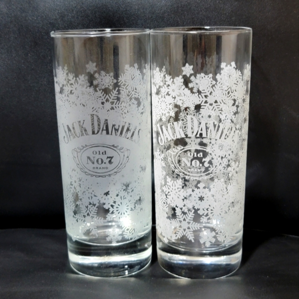 Jack Daniels Old No. 7 Set of Two Highball Tall Glasses Etched Snowflakes